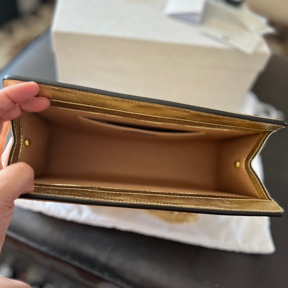 Jimmy Choo Avenue Pouch in gold Nappa Leather - Picture 4 of 7